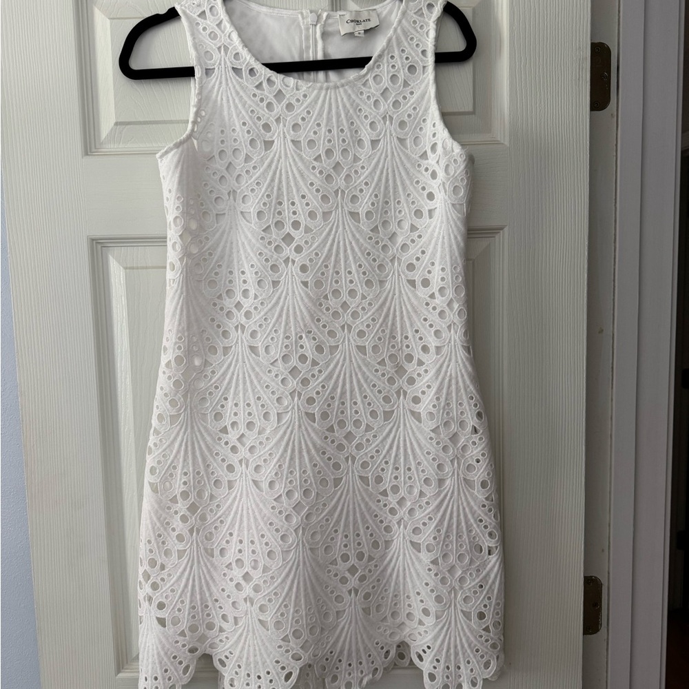 Elegant White Lace Dress